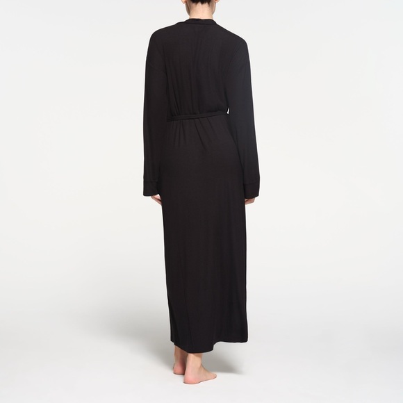 SKIMS Soft Lounge Long Robe - Picture 3 of 11